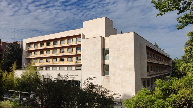 Facultad Derecho y Políticas UNED